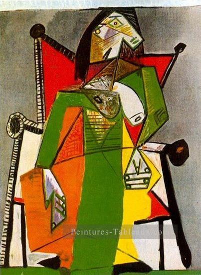 Femme assise dans un fauteuil 3 1941 cubiste Pablo Picasso Peintures à l'huile